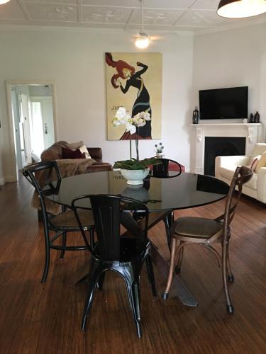 Lindas Cottage At The Hunter - Hotels Melbourne 6