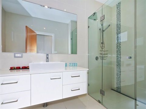 Ocean 180A - Hotels Melbourne 0