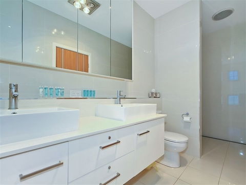 Ocean 180A - Hotels Melbourne 1