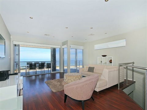 Ocean 180A - Hotels Melbourne 2