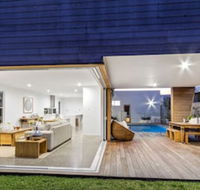 Luxe House Tweed Coast Holidays  - Hotels Melbourne