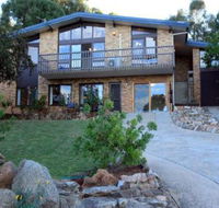 Alpine Apartment Great location with views of Lake Jindabyne