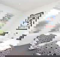 Brighton Beach Bayside Beauty - Hotels Melbourne