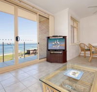 2 Bedroom Apartment Little Hut Unit 3 20 Kurrawa Close - Hotels Melbourne