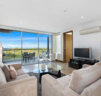 Luxury 2 Bed Apartment located in the Santai Resort - Hotels Melbourne