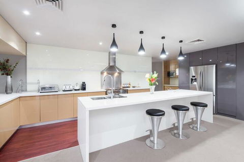 Luxury Bungalow - Hotels Melbourne 3