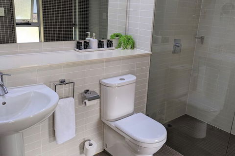 Jewel In The Crowne - Hotels Melbourne 3