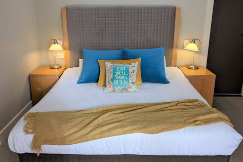 Jewel In The Crowne - Hotels Melbourne 7