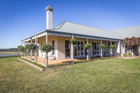 Holman Estate - Hotels Melbourne 2