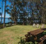Tuppys on the Lake - Hotels Melbourne
