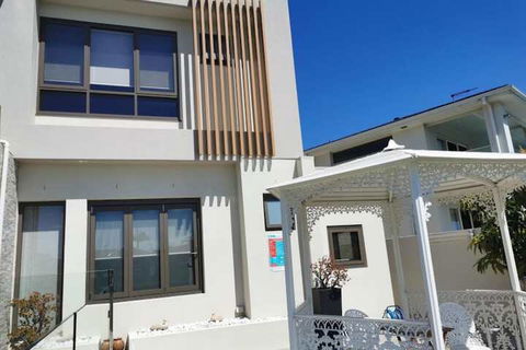 Serviced Waterfront Whole Villa - Hotels Melbourne 1