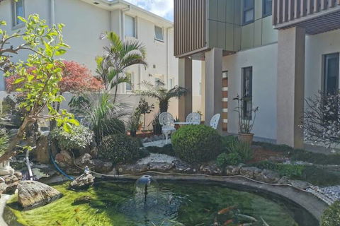 Serviced Waterfront Whole Villa - Hotels Melbourne 2