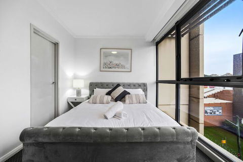 Stylish & Spacious Apt With Double Living Room - Hotels Melbourne 3
