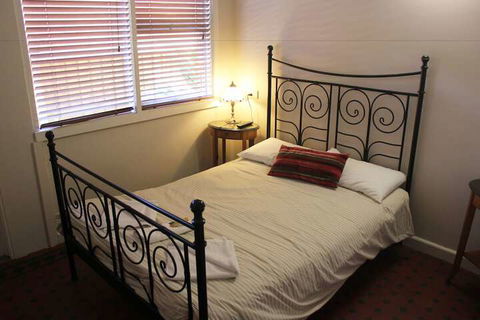 Burwood Bed And Breakfast - Hotels Melbourne 7
