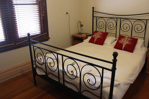 Burwood Bed And Breakfast - Hotels Melbourne 3