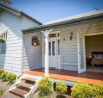 Wine Country Cottage located right at the Hunter Valley gateway close to everything - Hotels Melbourne