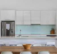 112 Tramican Street - Hotels Melbourne