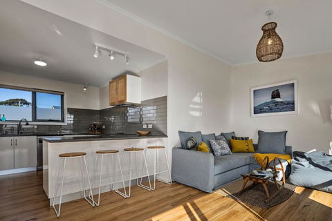 GRANITE BEACH HOUSE At Bay Of Fires - Hotels Melbourne 6