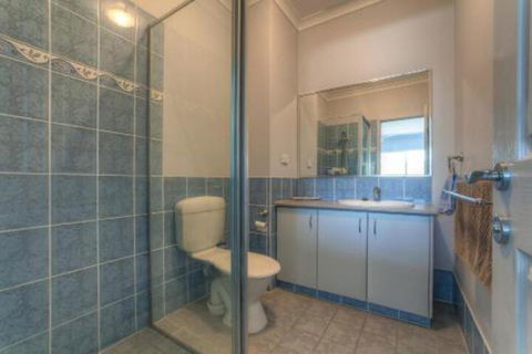 Ningaloo Breeze Villa 4 3 Bedroom Fully Self Contained Holiday Accommodation - Hotels Melbourne 5