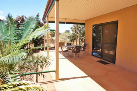 Ningaloo Breeze Villa 4 3 Bedroom Fully Self Contained Holiday Accommodation - Hotels Melbourne 4