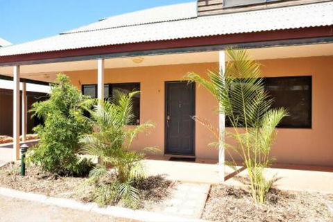 Ningaloo Breeze Villa 2 3 Bedroom Fully Self Contained Holiday Accommodation - Hotels Melbourne 3
