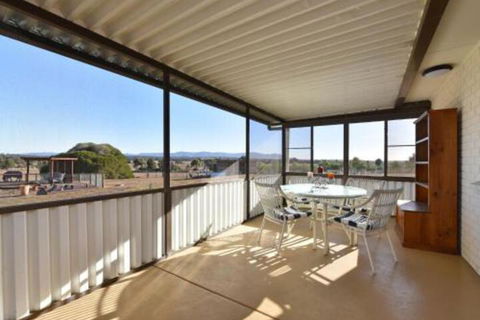 Clydesdale Cottage On Talga With Real Clydesdale Horses - Hotels Melbourne 3