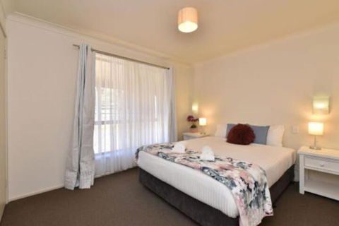 Clydesdale Cottage On Talga With Real Clydesdale Horses - Hotels Melbourne 4