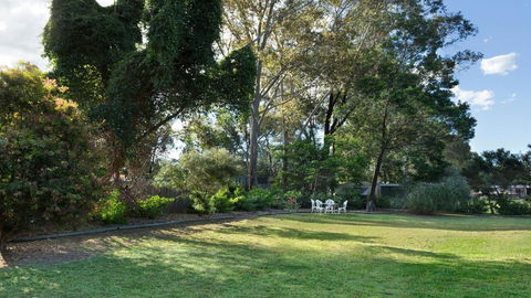 Bonn Abbey Magnificent Stone Abbey - Hotels Melbourne 5