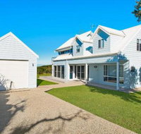 Middle Rock Beach House Beach Front Lake Cathie - Hotels Melbourne