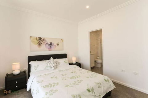 Modern, Spacious Apt@liverpool With Incredible Views - Hotels Melbourne 6