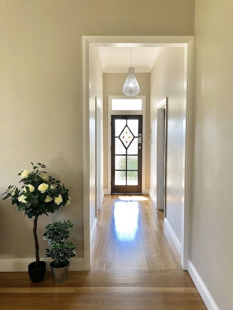 Renovated Cottage Aberdare Hunter Valley - Hotels Melbourne 1