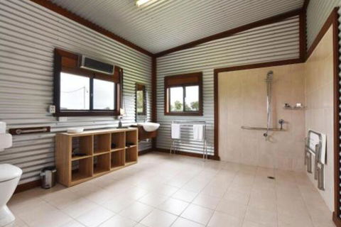 Kelman Cottage Tucked Away With Pool + Native Wildlife - Hotels Melbourne 7