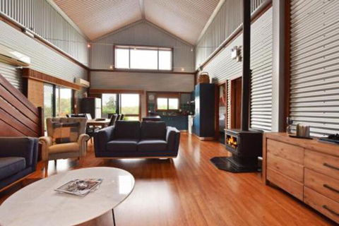 Kelman Cottage Tucked Away With Pool + Native Wildlife - Hotels Melbourne 0