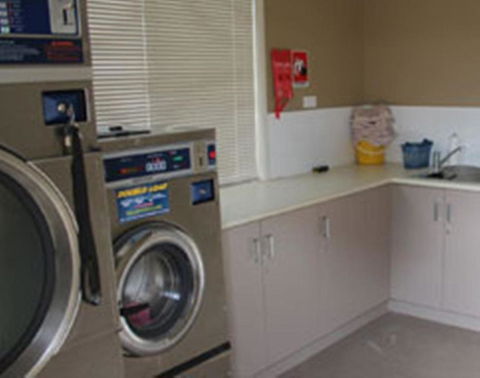 Cosmos Country Motor Inn - Hotels Melbourne 5