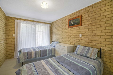 Galleries 3 - 3/28 Peregian Esplanade - Hotels Melbourne 7