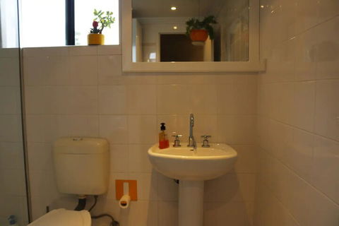 Erko Home In The Middle Of The Action With Parking - Hotels Melbourne 5