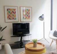Luxury 1 Bedroom 1 Study With 1 Parking - Hotels Melbourne