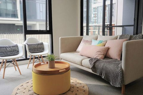 Luxury 1 Bedroom 1 Study With 1 Parking - Hotels Melbourne 4