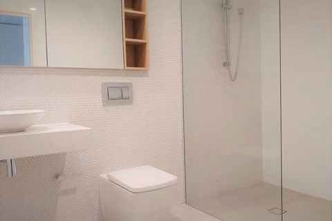 Luxury 1 Bedroom 1 Study With 1 Parking - Hotels Melbourne 5