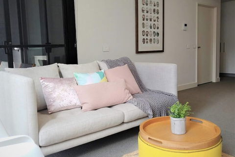 Luxury 1 Bedroom 1 Study With 1 Parking - Hotels Melbourne 6