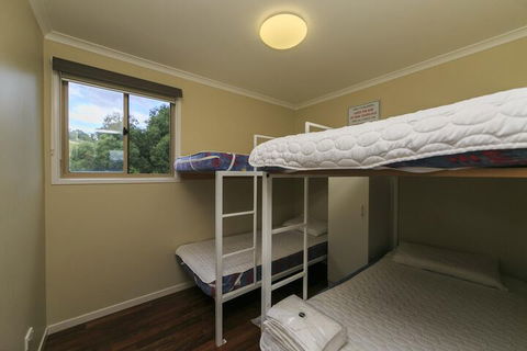 Reflections Holiday Parks Lake Glenbawn - Hotels Melbourne 5