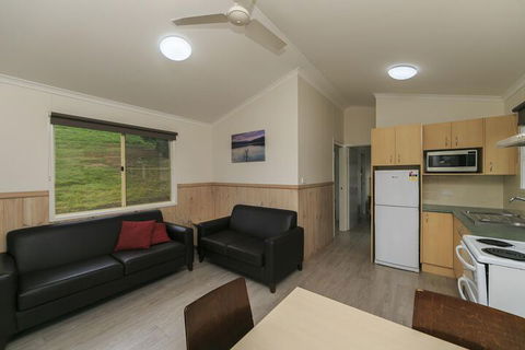 Reflections Holiday Parks Lake Glenbawn - Hotels Melbourne 3