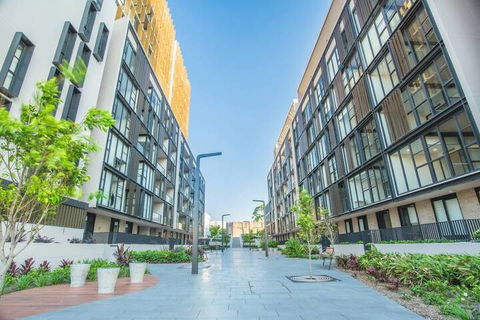Bright & Modern! 2bed 2bath APT With Parking - Hotels Melbourne 1