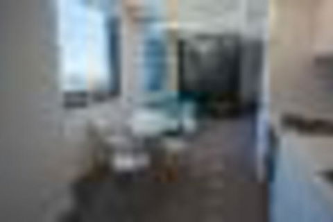 Newcastle Beach 1BR With City Views - Hotels Melbourne 2