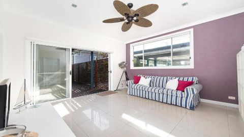 No. 1 Fingal Bay Beach House The Little Abode - Hotels Melbourne 2