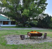 Tabitha Hill Cottage - Hotels Melbourne