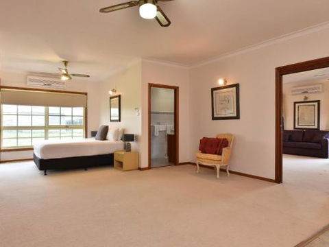Wine Country Homestead 1br Studio - Hotels Melbourne 0