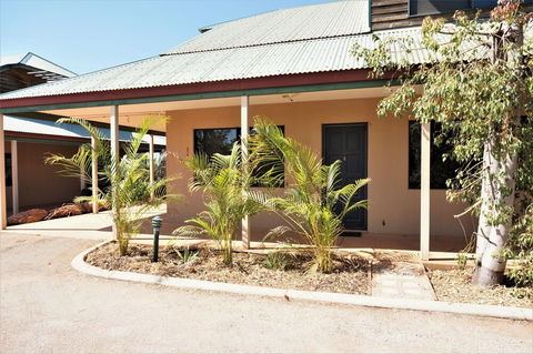 Ningaloo Breeze Villa 4 - Hotels Melbourne 2