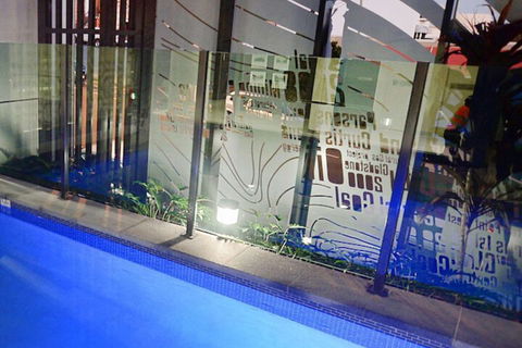 Oaks Gladstone Grand Hotel - Hotels Melbourne 2