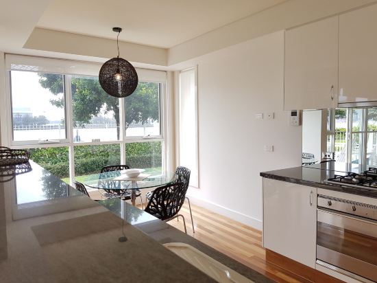 Newcastle NSW Hotels Melbourne